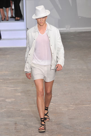 Louis Vuitton / - 2009